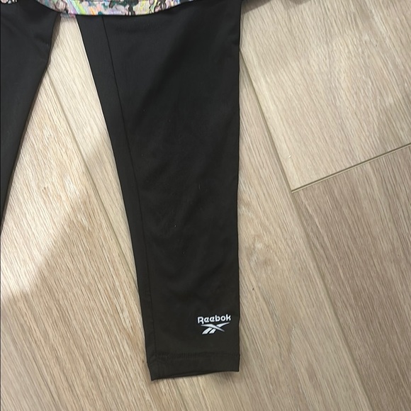 Reebok Black Leggings Athletic Bottoms - Picture 2 of 6
